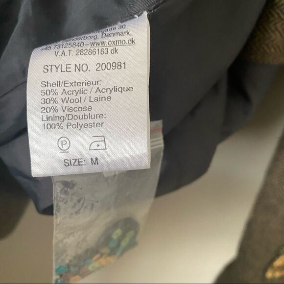 Oxmo-Wool Blend Leaf Sequin Long Sleeve Button Down Lightweight Jacket - Picture 10 of 11